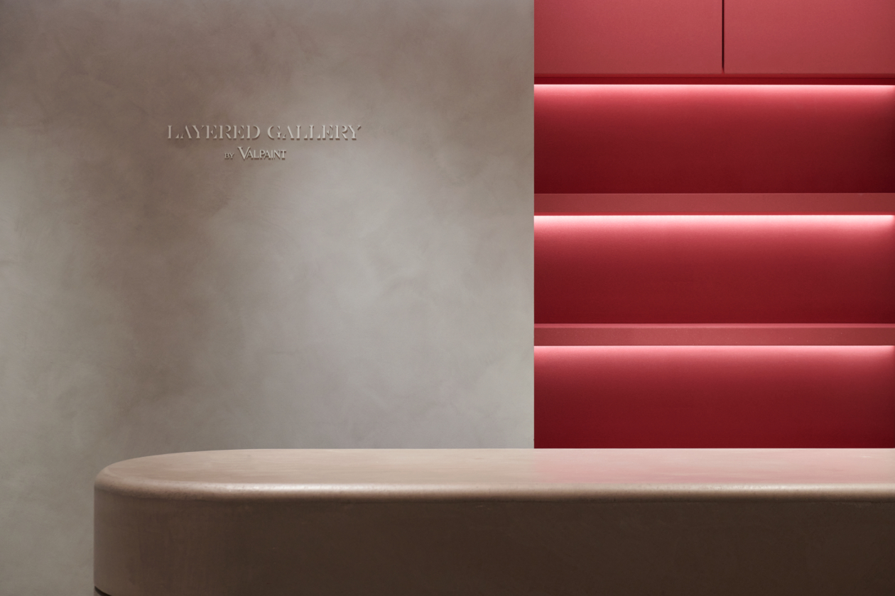 LAYERED GALLERY BY VALPAINT